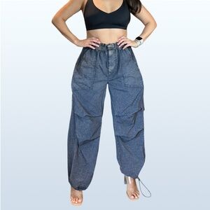 NWOT Urban Outfitters Sloan Nylon Baggy Balloon Pant, Size XS